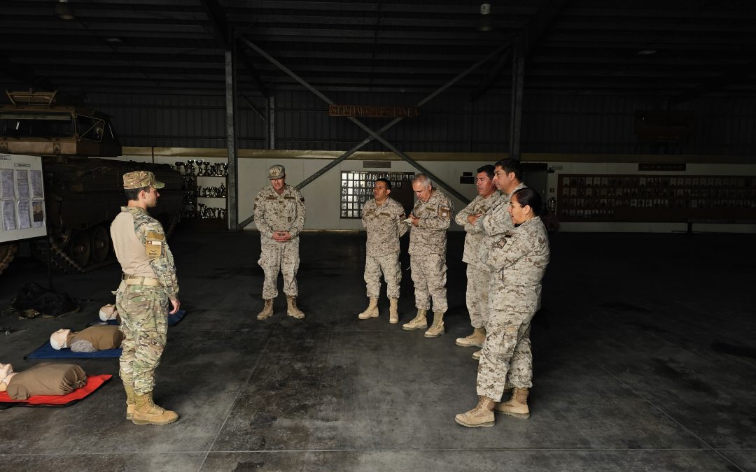 Enfermeros Militares de Combate y Reservistas del HMN realizan instrucción de primeros auxilios